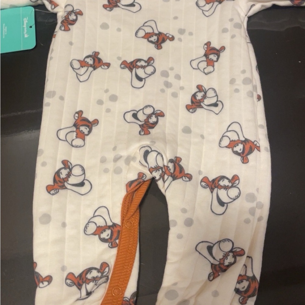 Brand new 0-3 months Disney Baby Tigger Footie Jammie’s - Orange and White - Picture 5 of 5